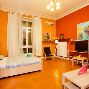 Apartamento Kvartirasvobodna - At Bolshoy Gnezdnikovskiy